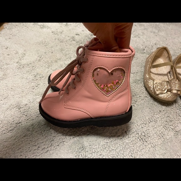 Shoes 7 - Picture 2 of 4